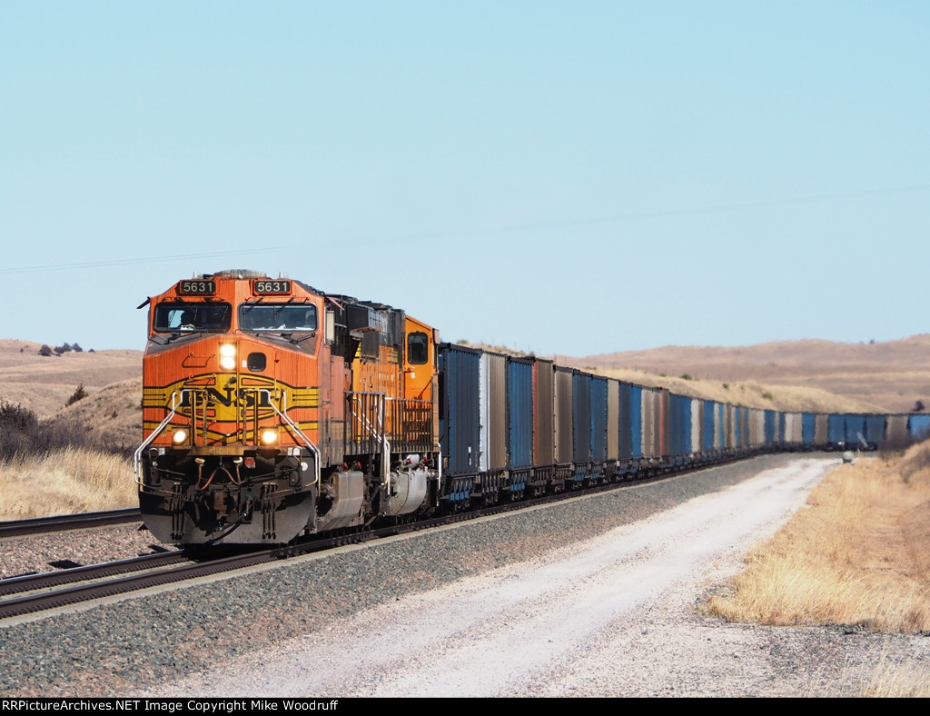 BNSF 5631